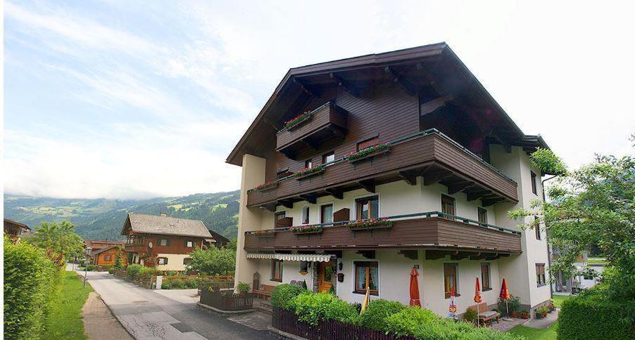 Gaestehaus Neuhauser Zell am Ziller Exterior foto