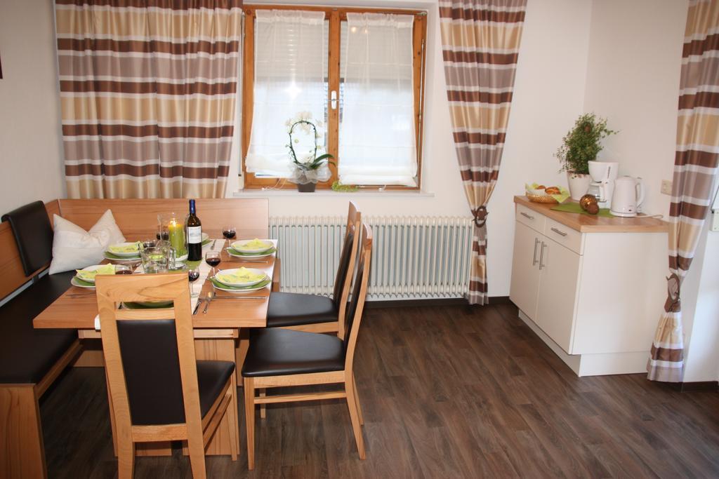 Gaestehaus Neuhauser Zell am Ziller Habitación foto